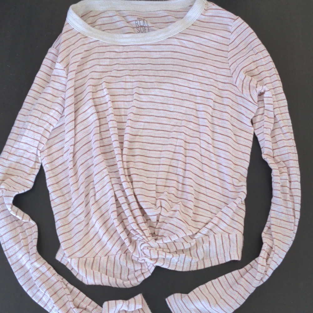 Aerie - Long sleeve twist front crop top